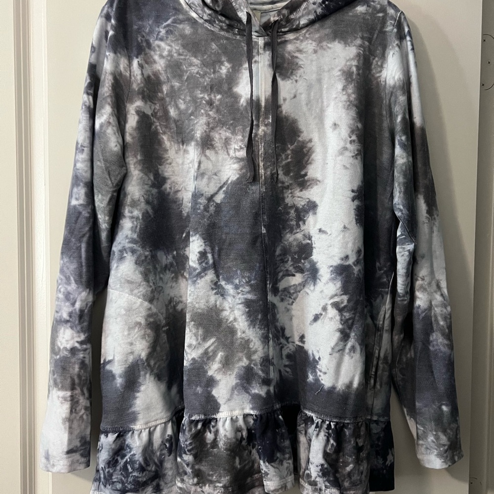 Hoodie tie died Size lg